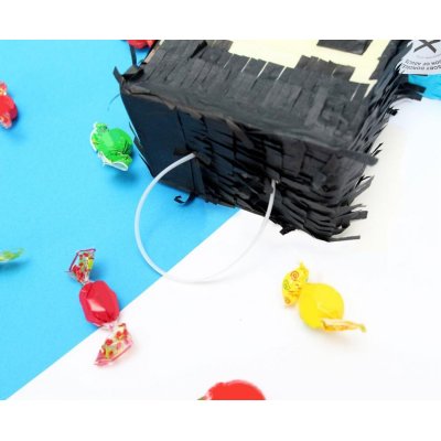 Pinata - Mr Pixel 40x7.5x28 cm - 74509.jpg